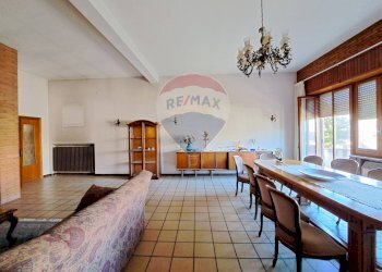 Sala da pranzo - Casa indipendente Via Giuseppe di Tullio, Filetto - foto 99