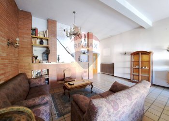 Soggiorno - Casa indipendente Via Giuseppe di Tullio, Filetto - foto 100