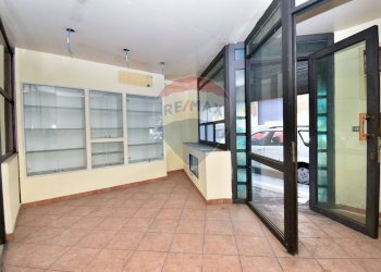 Cucina - Negozio via Vincenzo Bellini
 
70, Giarre - foto 3