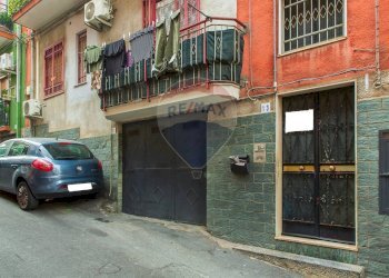 Edificio all\'aperto - Trilocale via del Frantoio
 
13, Catania - foto 3