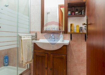 Bagno - Trilocale via del Frantoio
 
13, Catania - foto 15