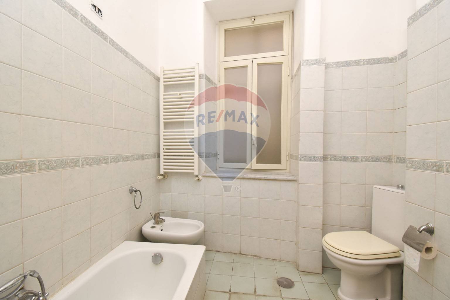 Bagno - Two-room apartment VIA FEDERICO CICCAGLIONE, Catania - photo 3