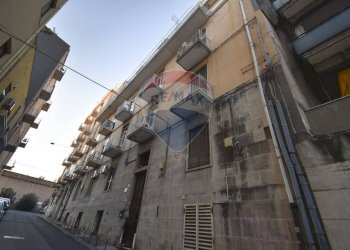 Edificio all\'aperto - Bilocale VIA FEDERICO CICCAGLIONE, Catania - foto 6