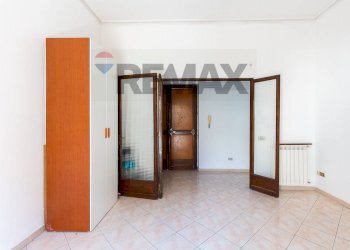 Stanza vuota - Trilocale VIA FEDERICO CICCAGLIONE
 
68, Catania - foto 17