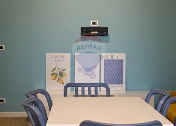 Sala da pranzo - Quadrilocale Via caminiti
 
3, Roccalumera - foto 29