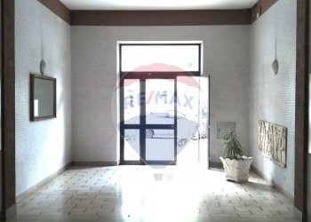 Ricezione / Lobby - Trilocale Via Giuseppe di Vittorio
 
51, Manfredonia - foto 4
