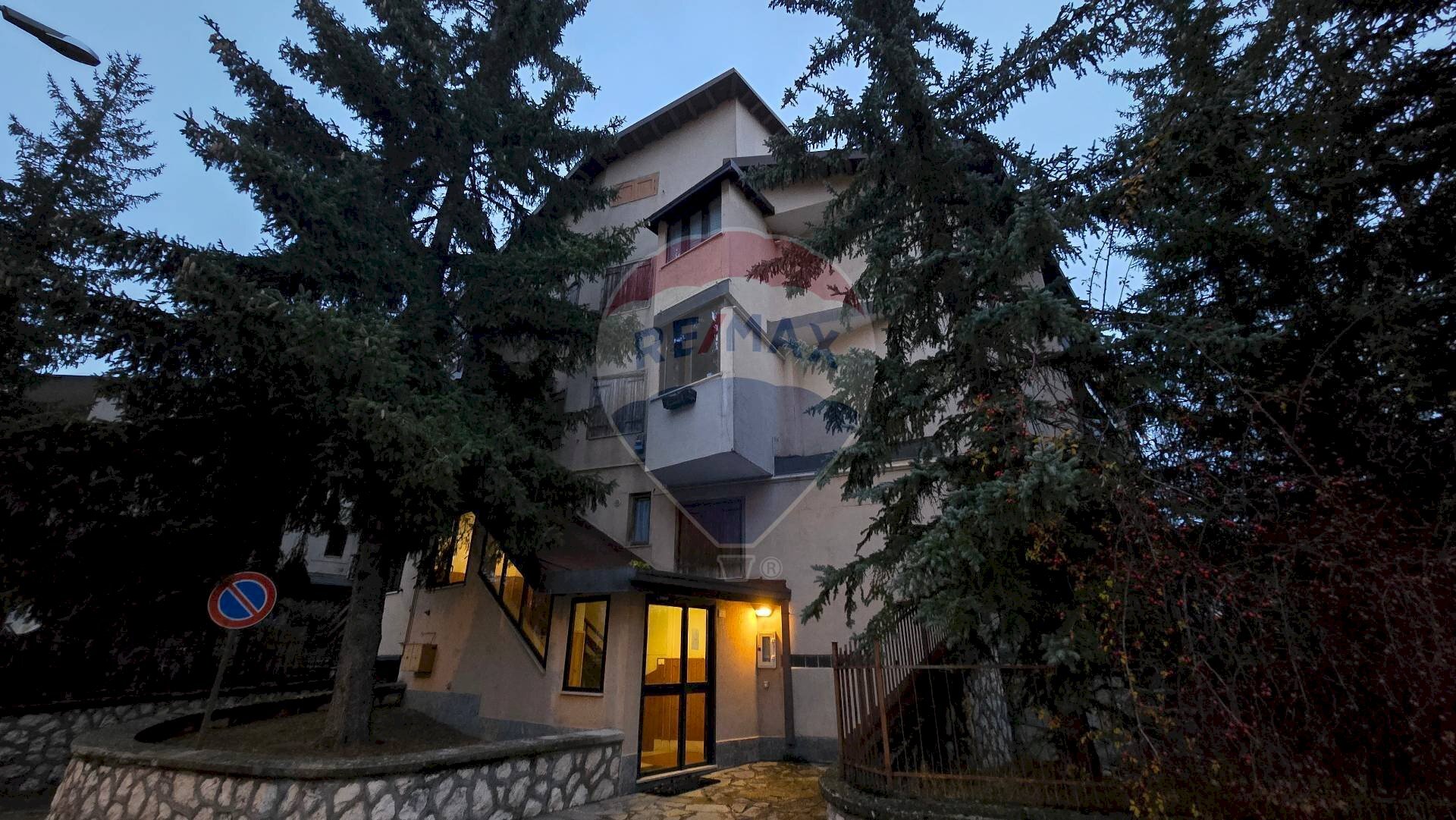 Edificio all\'aperto - Trilocale Viale dei Tigli
 
41, Roccaraso - foto 1
