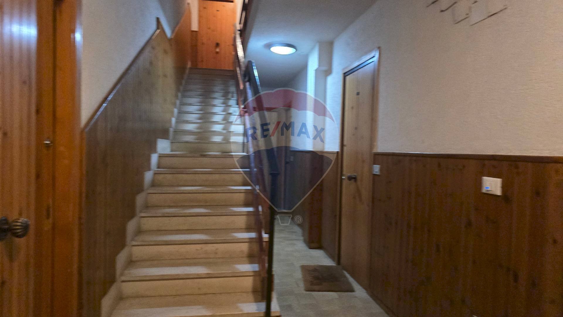 Scale - Trilocale Viale dei Tigli
 
41, Roccaraso - foto 3