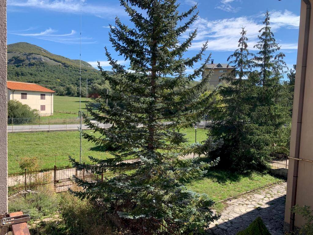 Vista delle montagne - Trilocale Viale dei Tigli
 
41, Roccaraso - foto 3