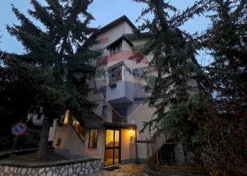Edificio all\'aperto - Trilocale Viale dei Tigli
 
41, Roccaraso - foto 1