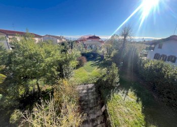 Vista delle montagne - Casa indipendente Via Cristoforo Colombo
 
107, Pasian di Prato - foto 28