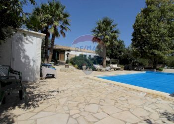 Piscina - Villa CONTRADA CONSERVATORE, Ragusa - foto 2