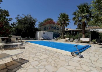 Piscina - Villa CONTRADA CONSERVATORE, Ragusa - foto 8