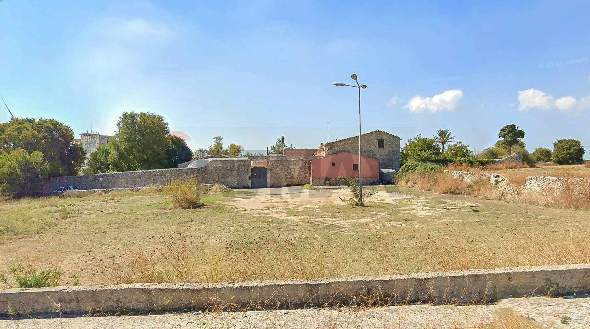 Giardino - Villa VIA PAESTUM
 
90, Ragusa - foto 3