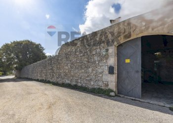 Casa all\'aperto - Villa VIA PAESTUM
 
90, Ragusa - photo 1