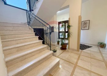 Scale - Trilocale Via Salvatore Caruso
 
65, Erice - foto 7