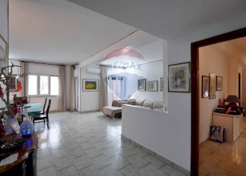 Sala da pranzo - Quadrilocale Via Angelico Tosti Cardarelli
 
7, Bari - foto 4