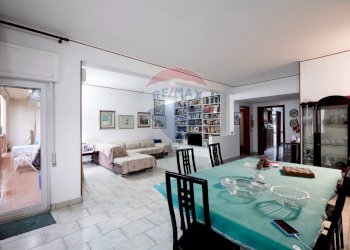 Sala da pranzo - Quadrilocale Via Angelico Tosti Cardarelli
 
7, Bari - foto 7