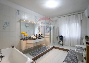 Bagno - Quadrilocale Via Angelico Tosti Cardarelli
 
7, Bari - foto 14