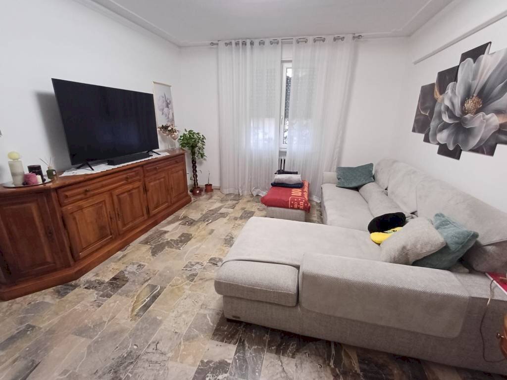 Salone - Four-room apartment via Concordia, Cavezzo - photo 1