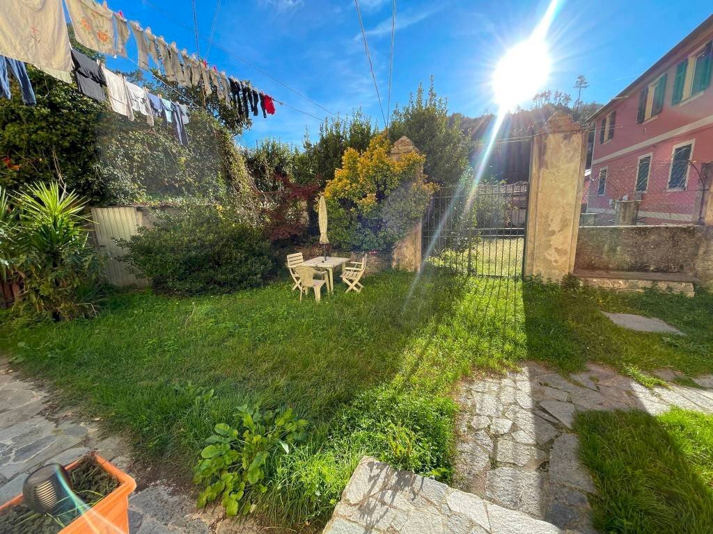 Giardino - Bilocale salita alla Chiesa di Fontanegli, 21, Genova (zona Struppa) - foto 3
