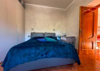 Camera da letto - Bilocale salita alla Chiesa di Fontanegli, 21, Genova (zona Struppa) - foto 14