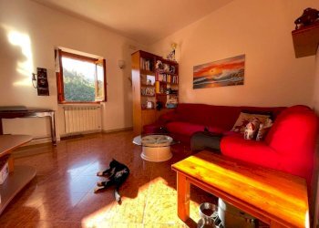 Salone - Bilocale salita alla Chiesa di Fontanegli, 21, Genova (zona Struppa) - foto 3