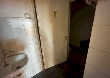 Bagno - Magazzino salita Salvatore Viale, Genova - foto 2