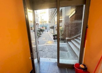 Interno palazzo - Magazzino salita Salvatore Viale, Genova - foto 4