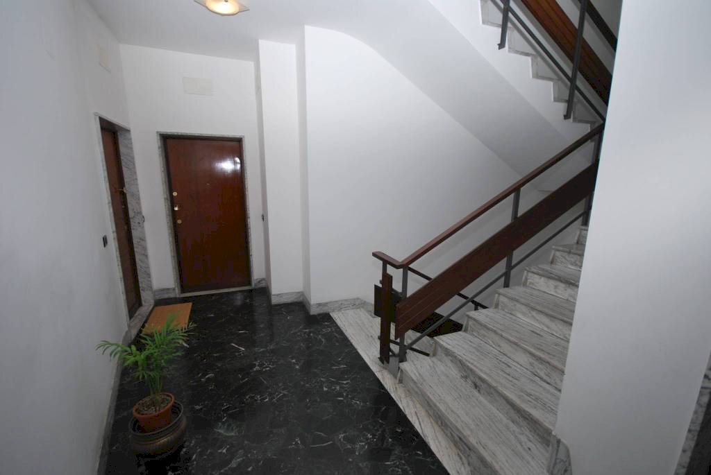 Ingresso - Three-room apartment via Molassana, Genova (neighborhood Molassana) - photo 3