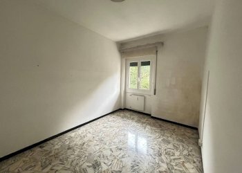 Camera da letto - Trilocale via Molassana, Genova (zona Molassana) - foto 14