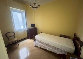 Camera da letto - Bilocale corso Aldo Gastaldi, 11, Genova (zona Albaro) - foto 9