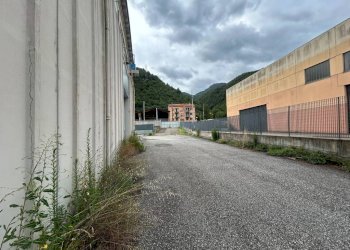 Zona - Capannone via Orti, Isola del Cantone - foto 7