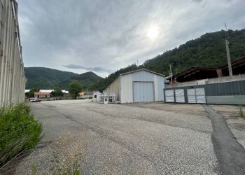 Zona - Capannone via Orti, Isola del Cantone - foto 9