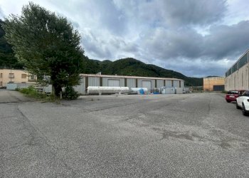 Zona - Capannone via Orti, Isola del Cantone - foto 18