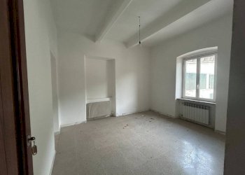 Camera da letto - Capannone via Orti, Isola del Cantone - foto 29