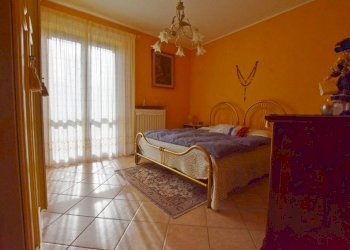 Camera da letto - Independent house strada Fenogli Castellaro, 2, Villanova Mondovì - photo 22