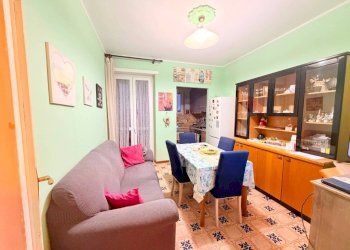 Salone - Three-room apartment via 4 Novembre, 3, Cambiano - photo 4