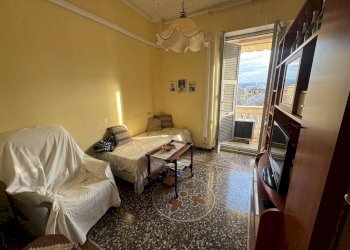 Camera da letto - Appartamento via Giovanni Opisso, Genova (zona Pegli) - foto 21