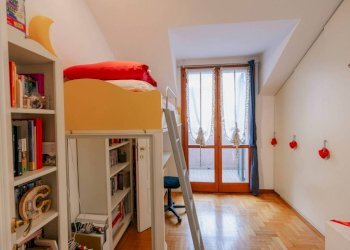 Camera da letto - Attico via Teglia, Genova (zona Bolzaneto) - foto 17