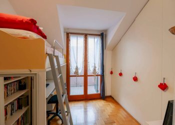 Camera da letto - Attico via Teglia, Genova (zona Bolzaneto) - foto 19