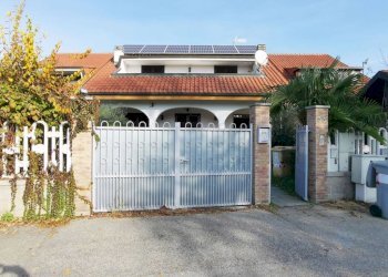 Box auto - Villa a Schiera via Asti, 33, Rivalta di Torino - foto 3