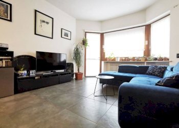 Salone - Quadrilocale via Mocchie, 6, Torino (zona Cit Turin) - foto 3