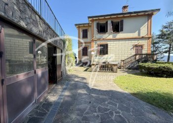 Facciata - Villa via Montalbano, La Spezia - foto 5