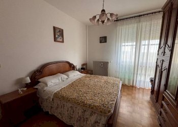Camera da letto - Appartamento strada degli Inversegni, 4, Luserna San Giovanni - foto 11