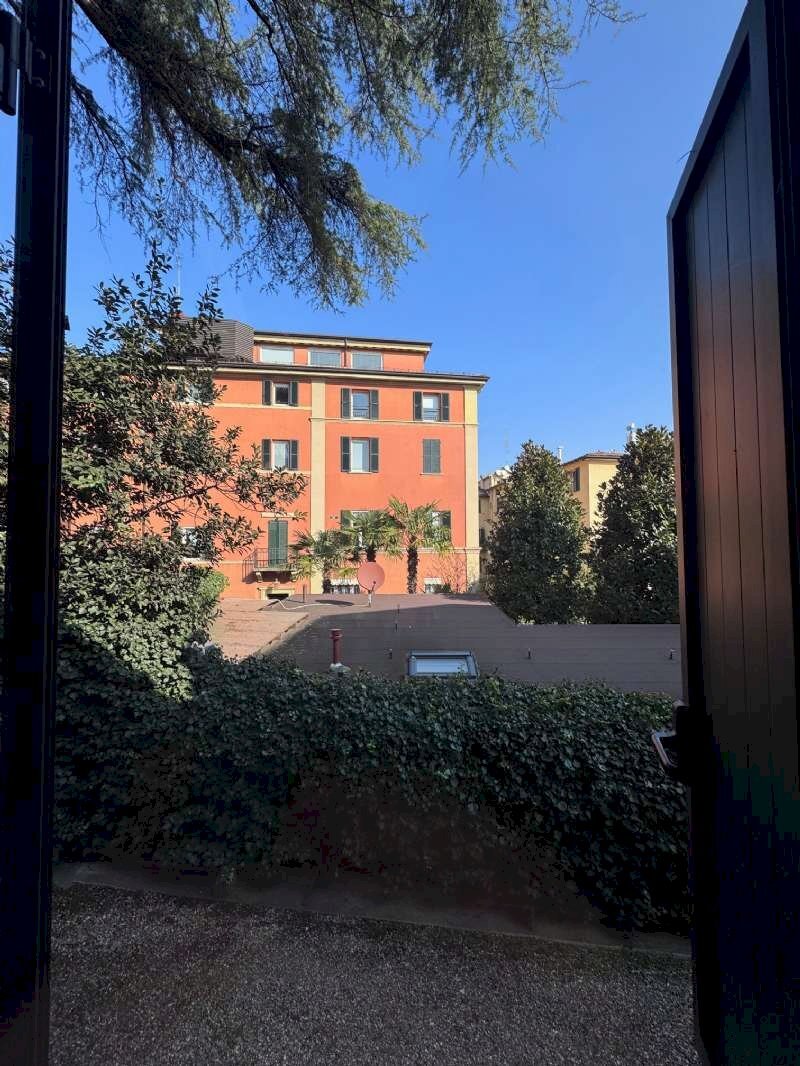 viste - Trilocale via San Mamolo, Bologna (zona Colli) - foto 1