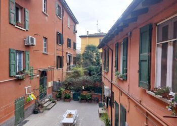 cortile interno - Trilocale via San Mamolo, Bologna (zona Colli) - foto 20