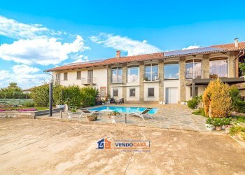 Independent house Carmagnola - photo 1