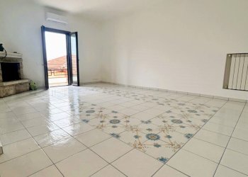 WhatsApp Image 2025-10-26 at 10.50.01 (4).jpeg - Quadrilocale Via Roma 663, San Felice Circeo - foto 2