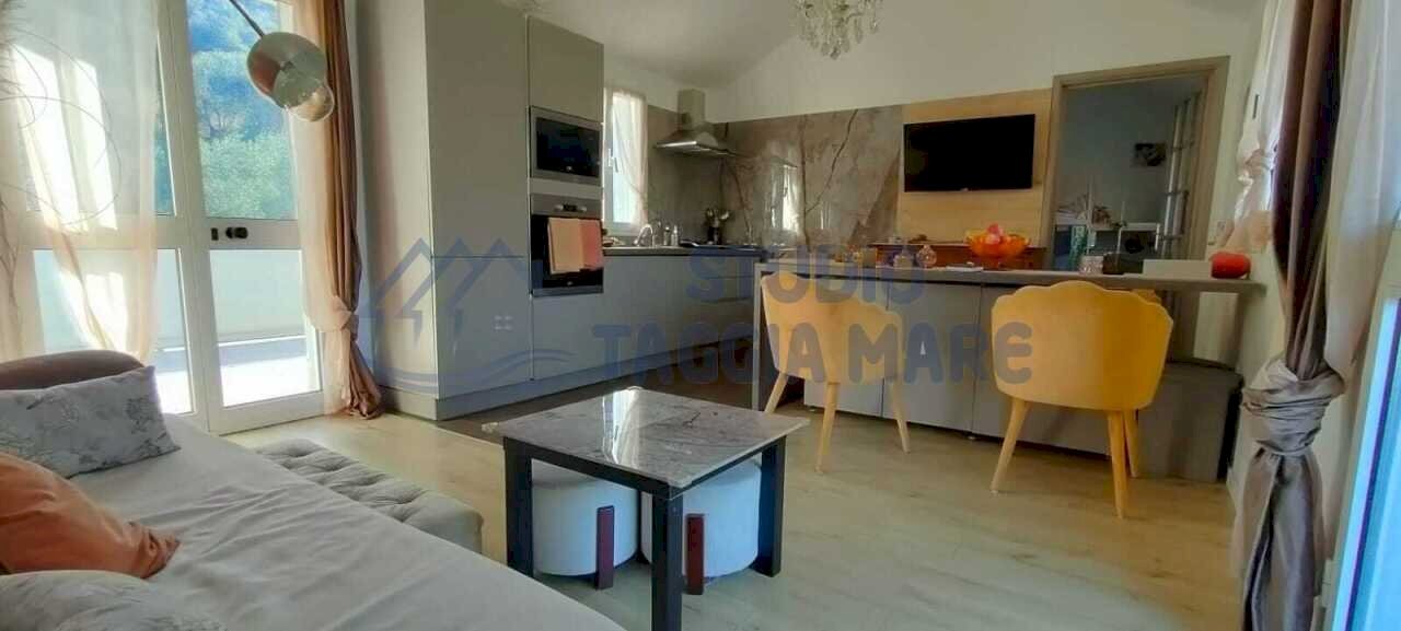 4e13dfc1-5fe8-4840-807b-89dbe68603ba.jpg - Three-room apartment Strada Corsa, Imperia - photo 3